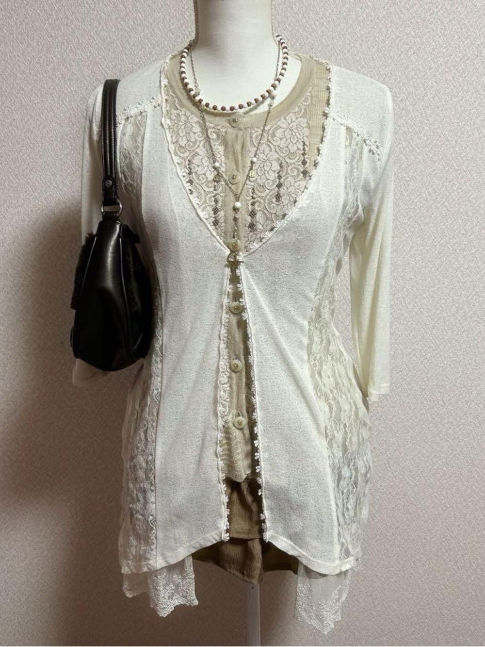 moving sale 💕 - Axes Femme J-Fashion white/cream lace trim cardigan size m